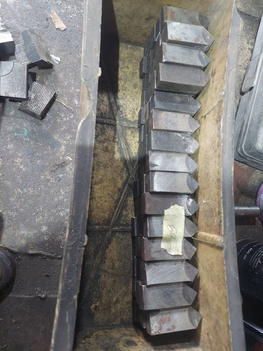 Продам токарный инструмент