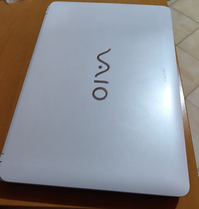 Laptopy sony vaio 15 cali i3 ssd 240   dell.asus hp