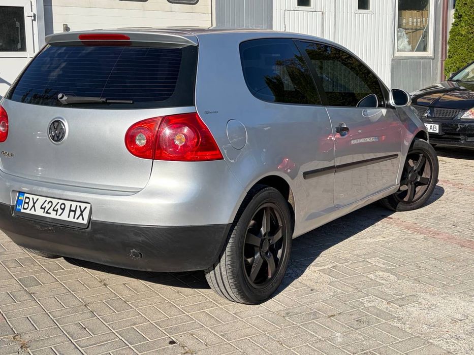 продам Volkswagen Golf 5