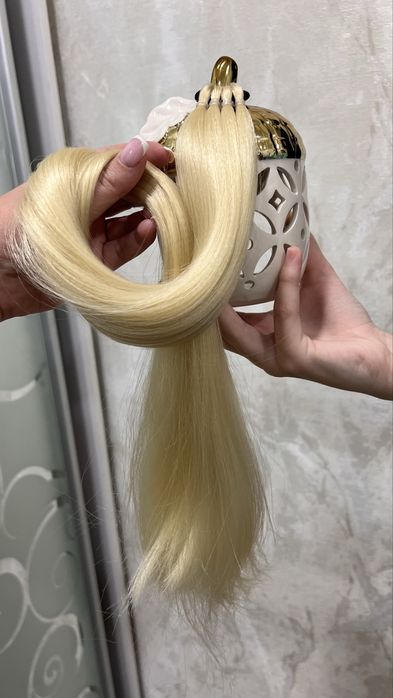 Шикарне синтетичне волосся  на резинці 71 см блонд