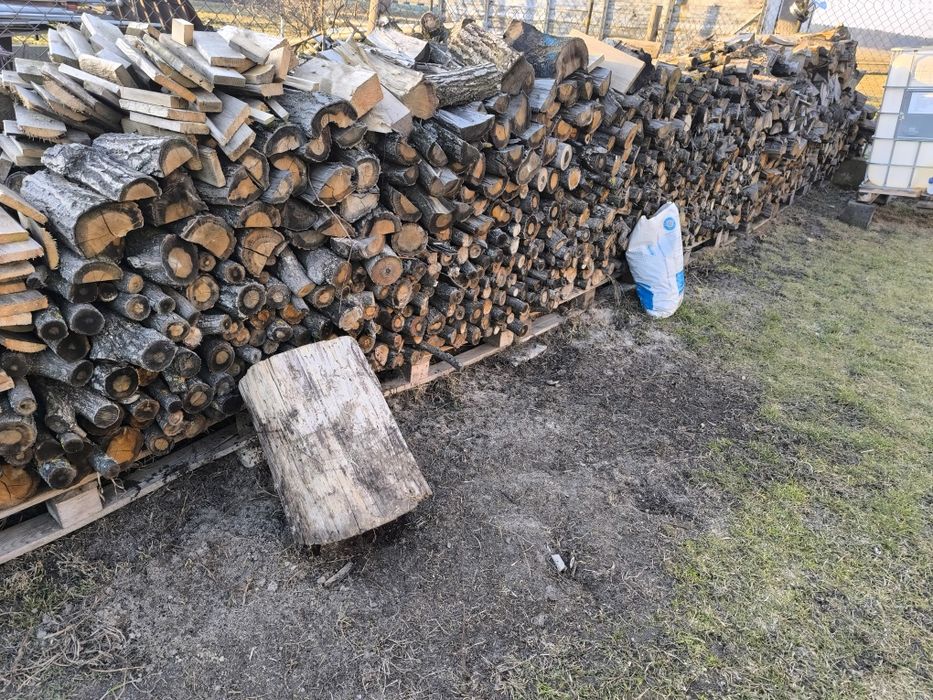 Dąb  łupany sezonowany do kominka