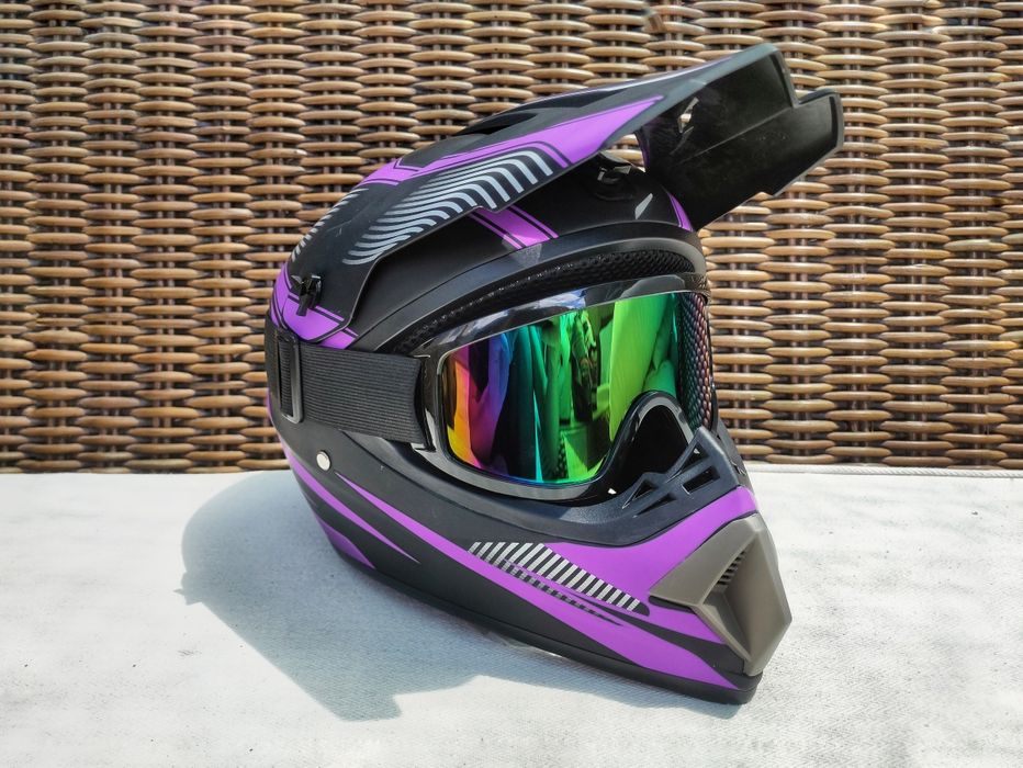 Кроссовый шлем Новый!