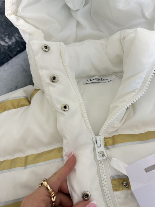 Белая курточка люкс бренд