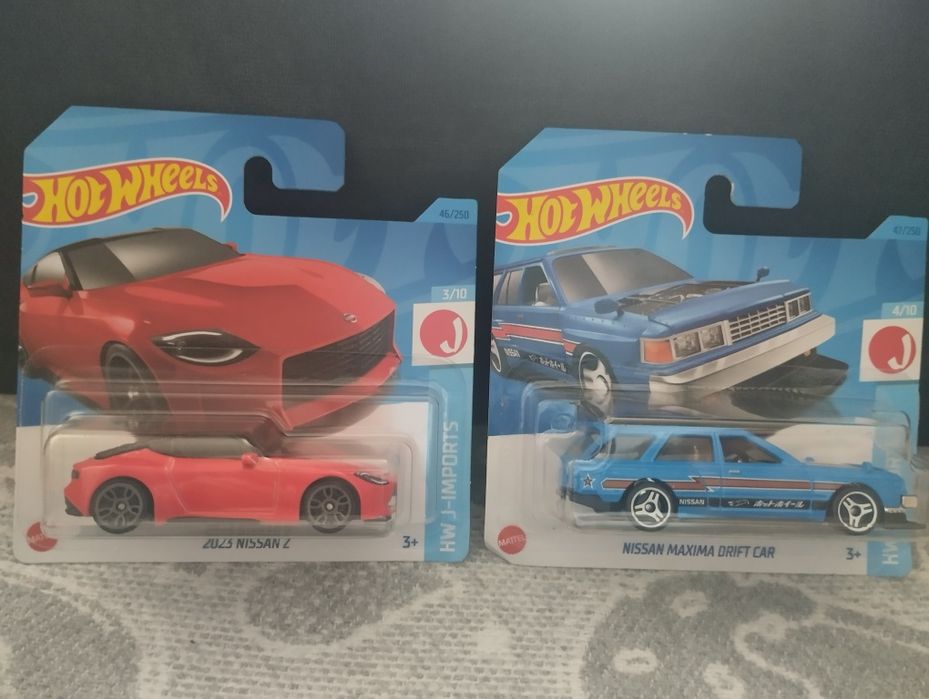 Hot Wheels машинки.