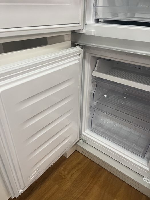 Frigorífico Combinado Encastrável Whirlpool WHC20 T352 No Frost