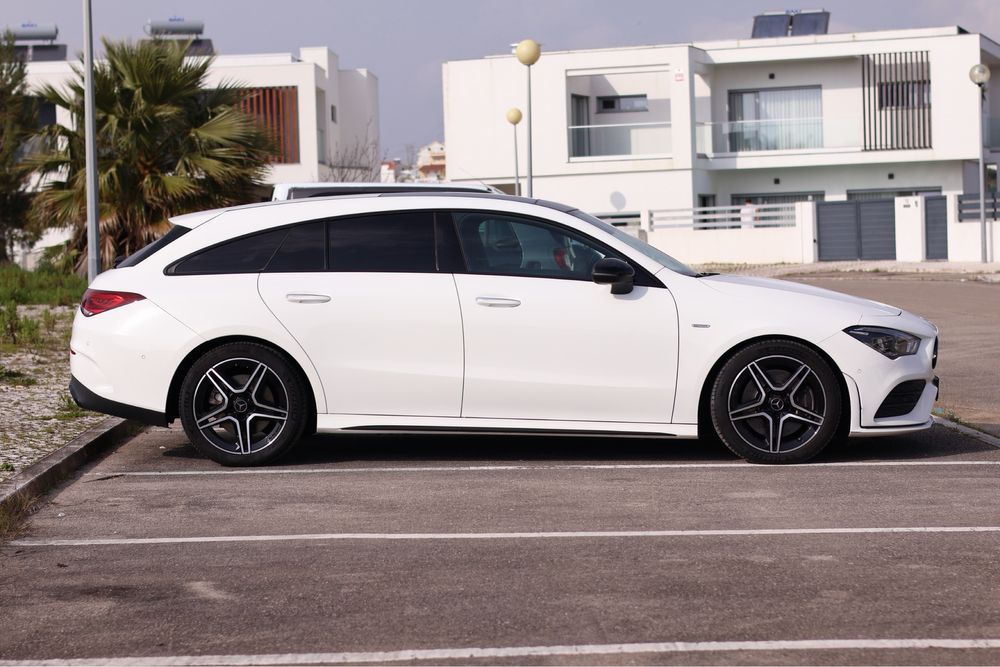 Mercedes CLA 220d shooting Brake AMG line 2021 Automático Panorâmico