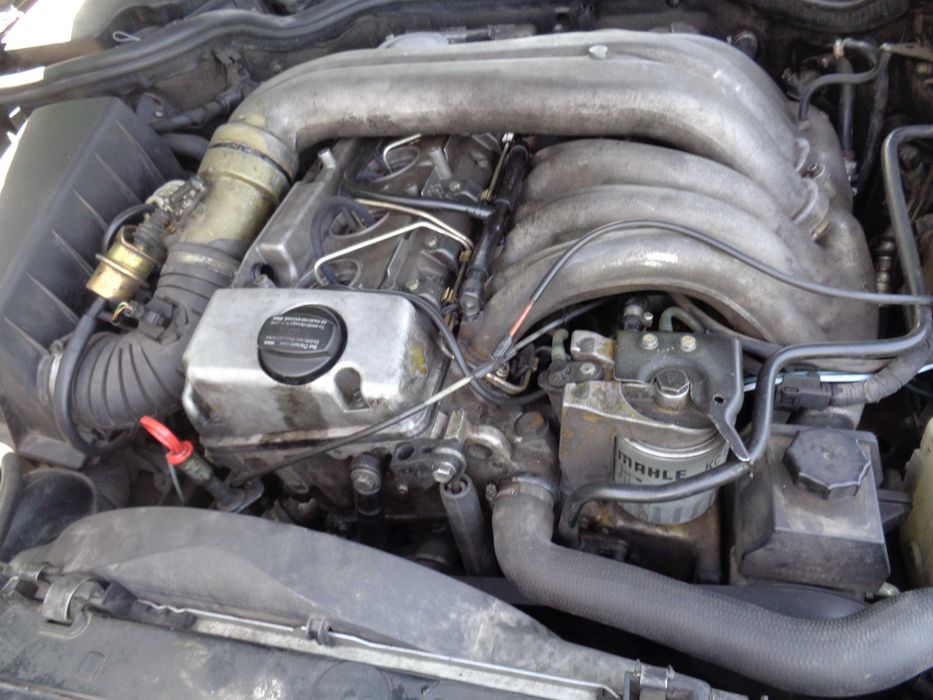 Мотор ОМ606 розбір запчастини для ОМ606 піддон шків ТНВД ОМ606