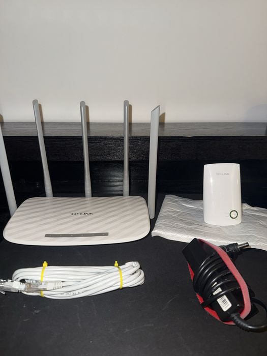 TP-Link Archer C60 AC1350 + 300MBS Extender
