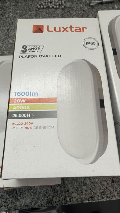 LAMPADA LED LUXTAR OVAL BRANCO 20W
