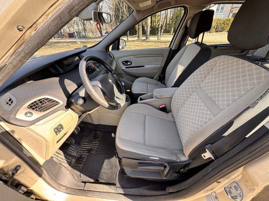Renault Grand Scenic 1.9 dCI 7 osobowy