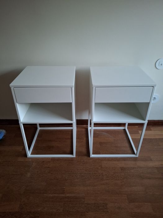 2 mesas de cabeceira vikhammer ikea cor branca