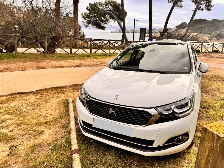 DS4 Gasoleo excelente estado