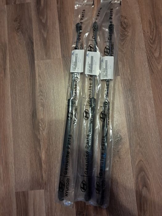 Siłownik klapy - Hundai Bayon - LEWY / PRAWY -  NOWE-  3 szt