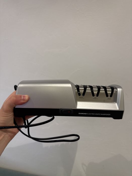 Oportunidade!!! Amolador de Facas Elétrico Diamond novo!