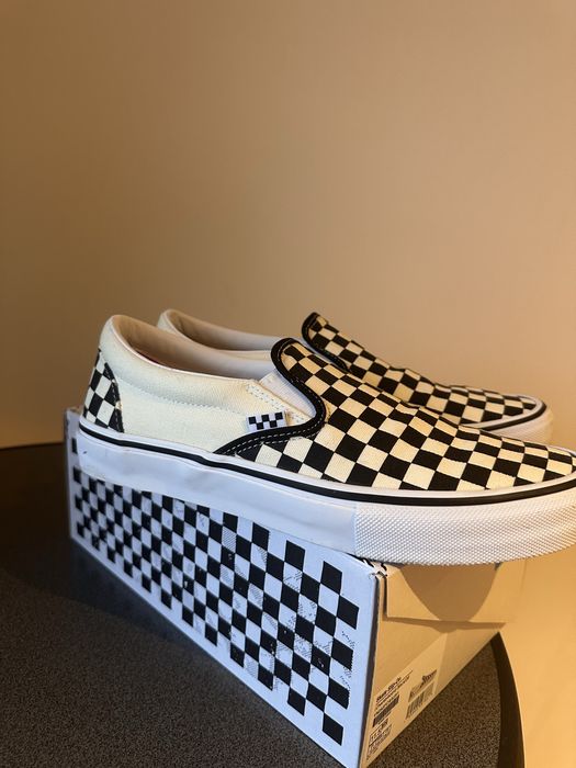 Продам чоловічі сліпони Vans у чорно-білому кольорі