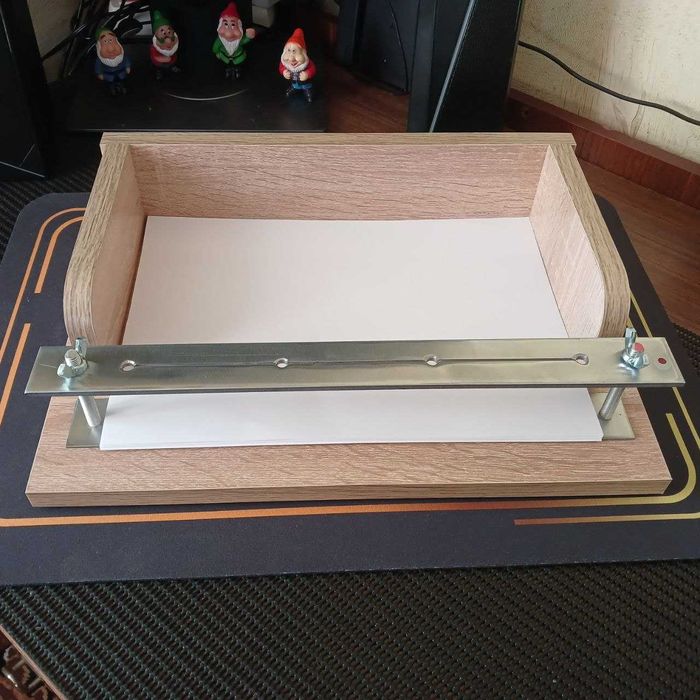 Станок для ЗСУ для підшивання (зшивання) службових документів.