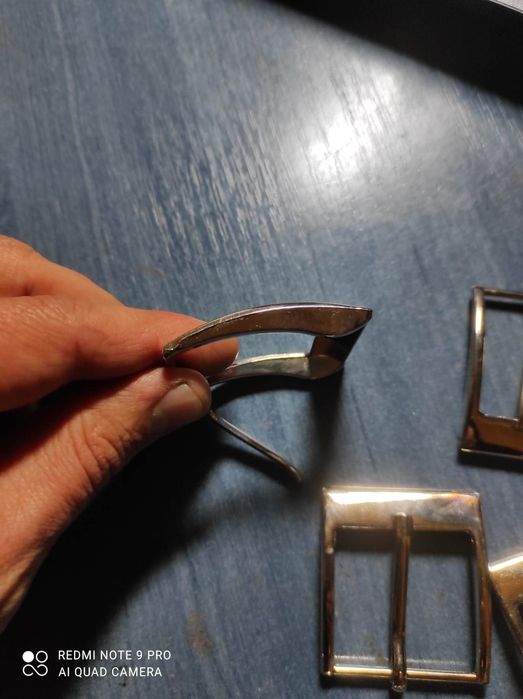 Пряжки для ременя