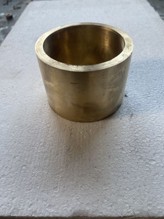 Tuleja brązowa ślizgowa