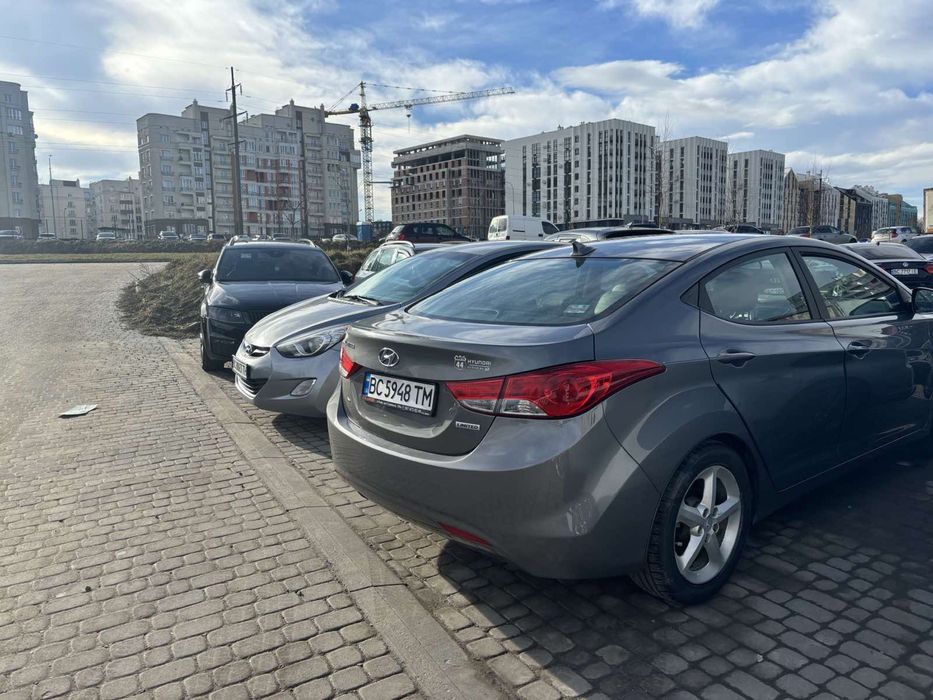 Оренда прокат авто машин Hyundai Elantra ЛЬВІВ та область