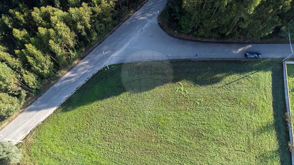 Oportunidade Única – Terreno Urbano em Aguada de Baixo, Águeda