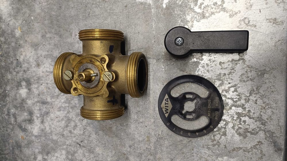 Zawór mieszający 4 drogowy Hel Wita calowy