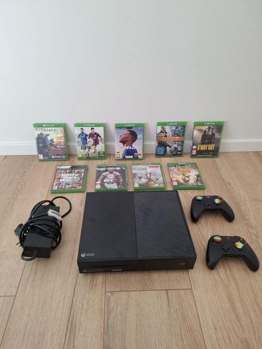 Konsole Xbox One 500GB, 2 pady,9 gier