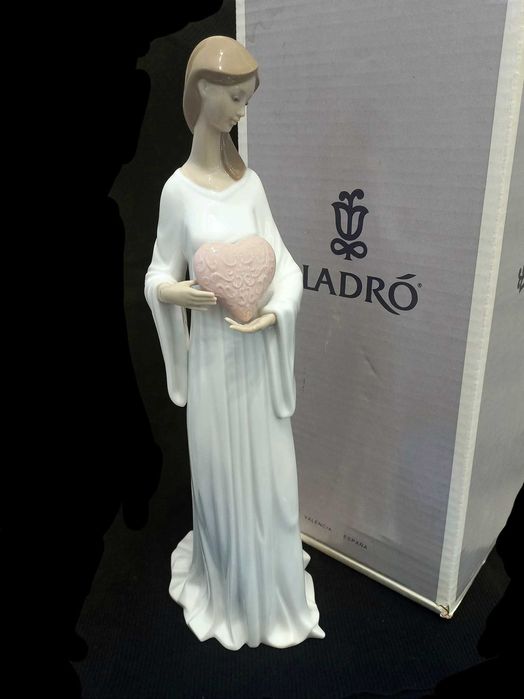 Статуэтка Лладро, высота 37 см, идеальное состояние  родная коробка.
