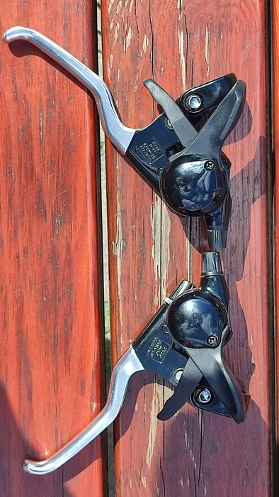 Klamkomanetki Shimano LX  ST-M560 , 7x3s