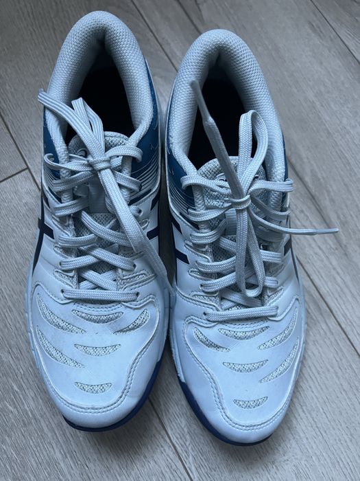 Asics кросівки для залу і тренувань волейбол гандбол баскетбол 39,5