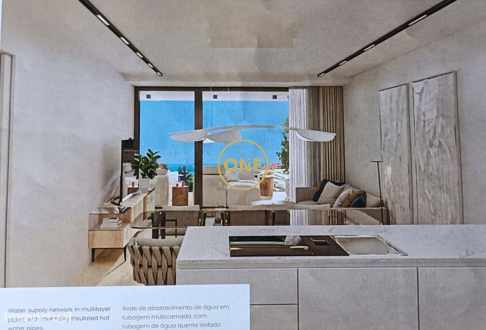 Apartamento T1 com piscina no rooftop, a 5 min a pé da praia da Oura -