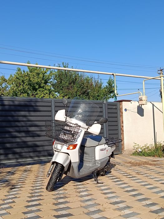 Продам скутер Yamaha Gear 2 т