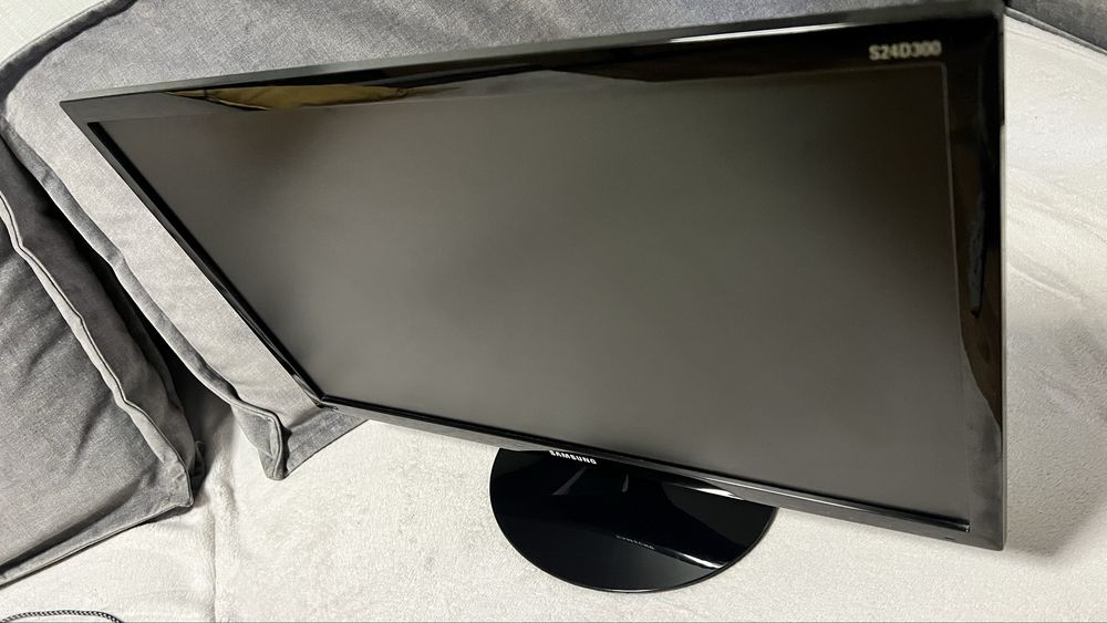 Монітор SAMSUNG LS24D300