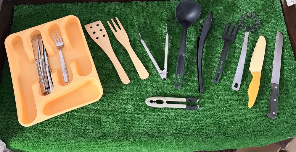 Conjuntos talheres + utensilios cozinha