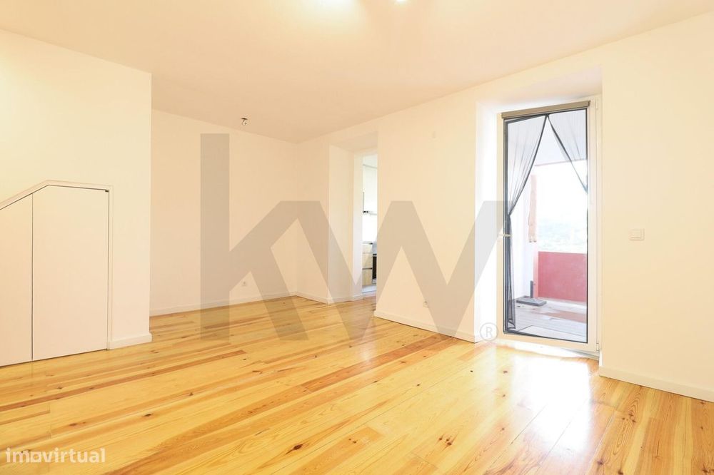 Apartamento T2 Remodelado com Vista para o Parque de Monsanto – Campo