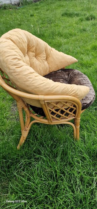 Fotel rattanowy z poduchami