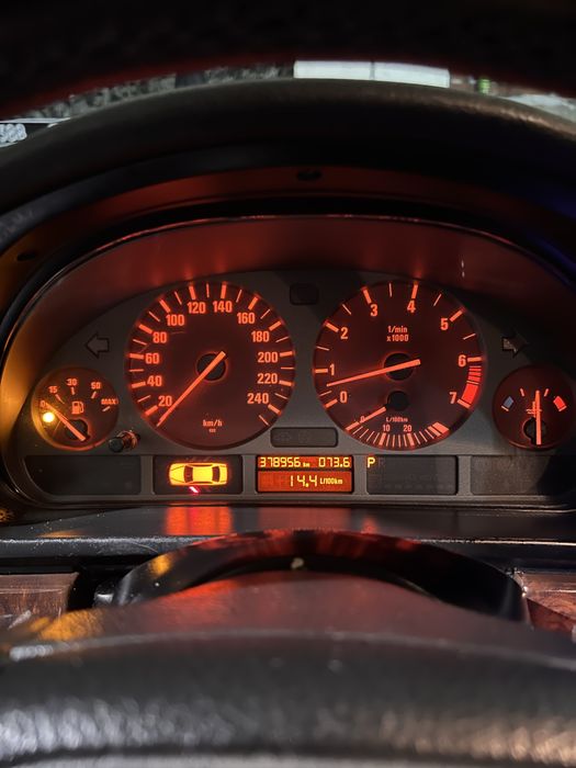 Продам BMW е39 520