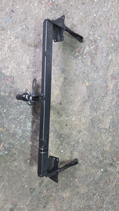 Hak holowniczy Transit Connect