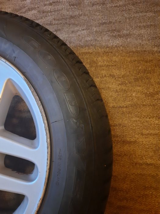 GoodiYear Ultra Gryp r15-195-65 комплект 4+4