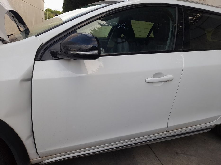 Porta frente esquerda VOLVO V60 I Cross Country (157)