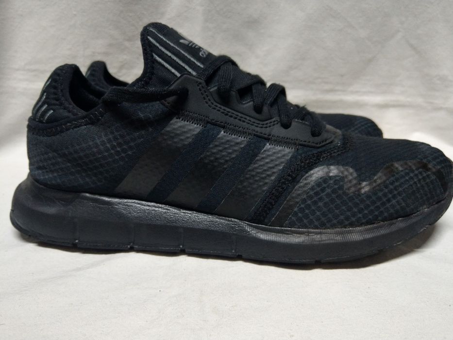 Buty Adidas Swift Run X rozm. 44 2/3