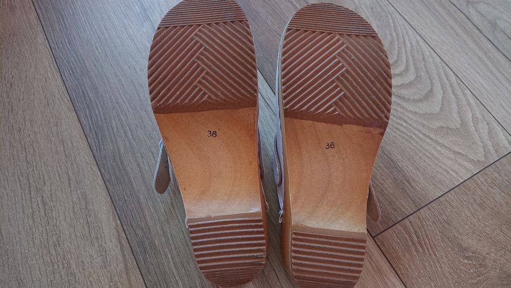 Klapki drewniaki