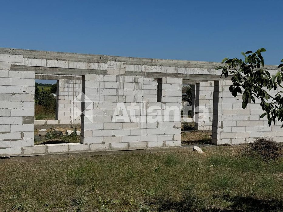 Коробка будинку з газобетону на 10,73 сотки Августовка