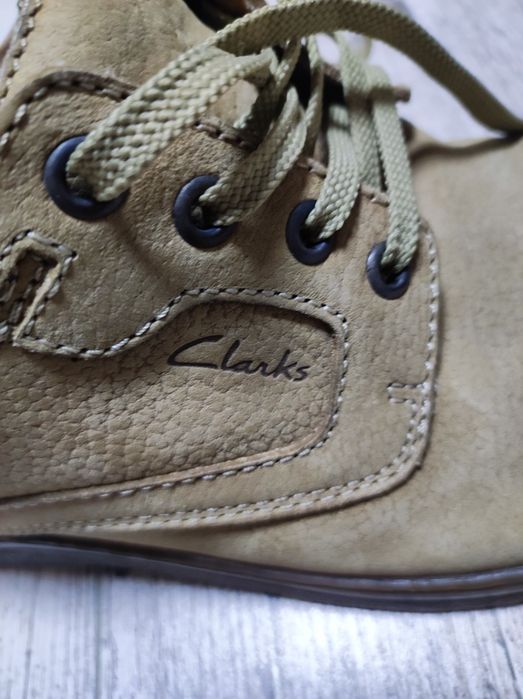 Продам кожаные туфли Clarks