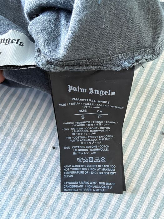 Roupas usadas em perfeito estado
