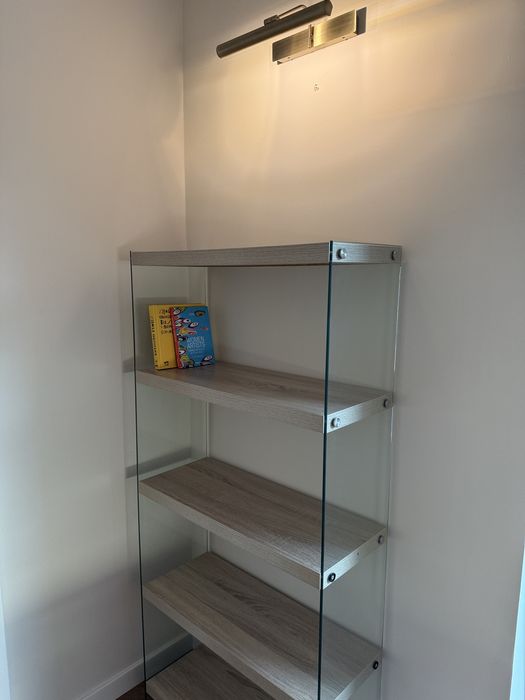 Regał szklany transparentny witrynka biblioteczka  lewitujące półki