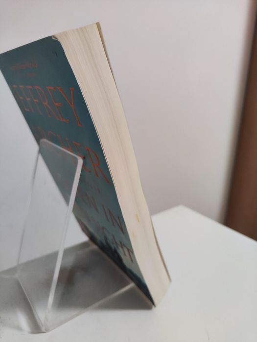 Hidden in Plain Sight - Jeffrey Archer