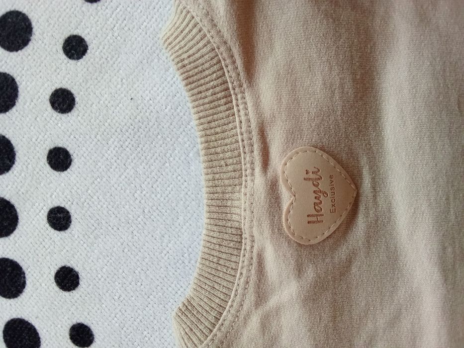Sweter bluza z falbankami kolor beżowy 110 Haydi