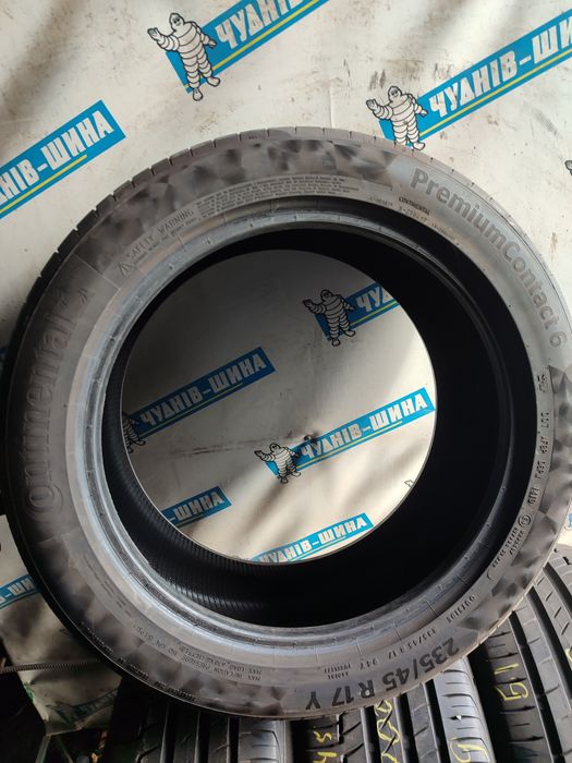 Шини continental 235 45 r17 літо 19-й рік