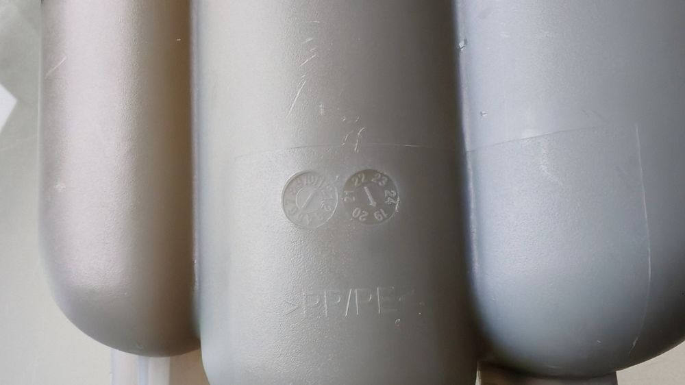 Бачок розширювальний з новою кришкою Audi VAG