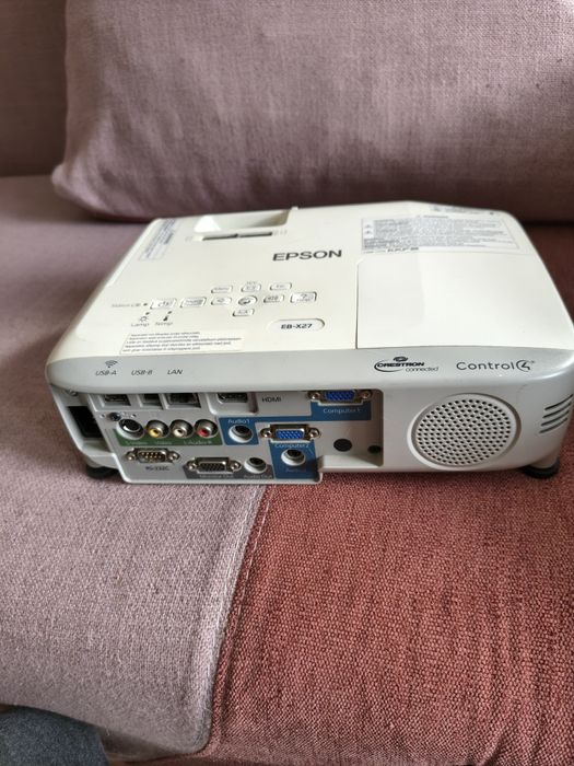 Projektor EPSON-X27